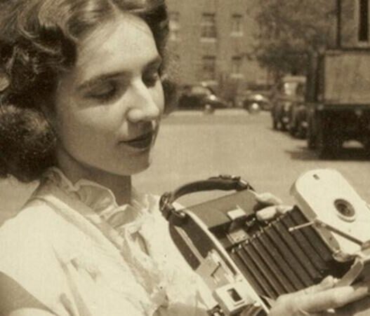 Conheça a mulher que revolucionou a fotografia com a Polaroid